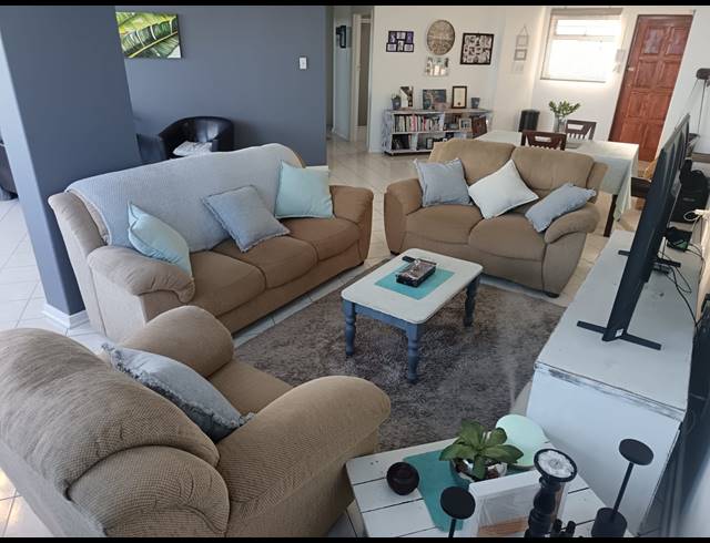 2 BEDROOM FLAT RENTED IN MORNINGSIDE